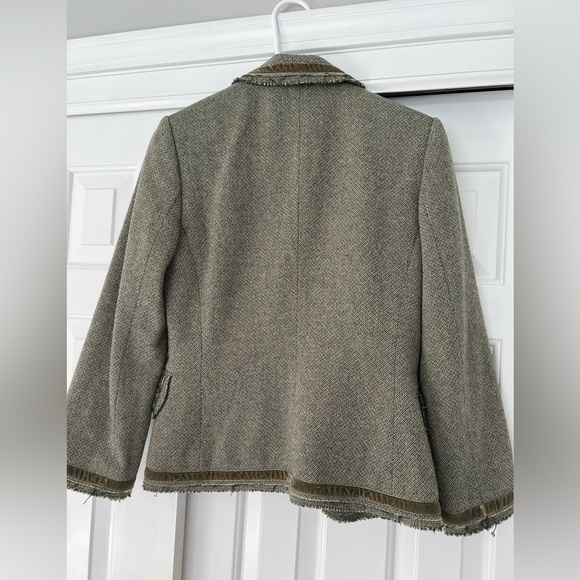 Blazer - Picture 5 of 6